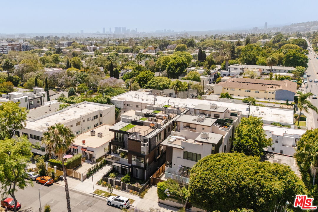 1245 N Formosa Ave Unit: B