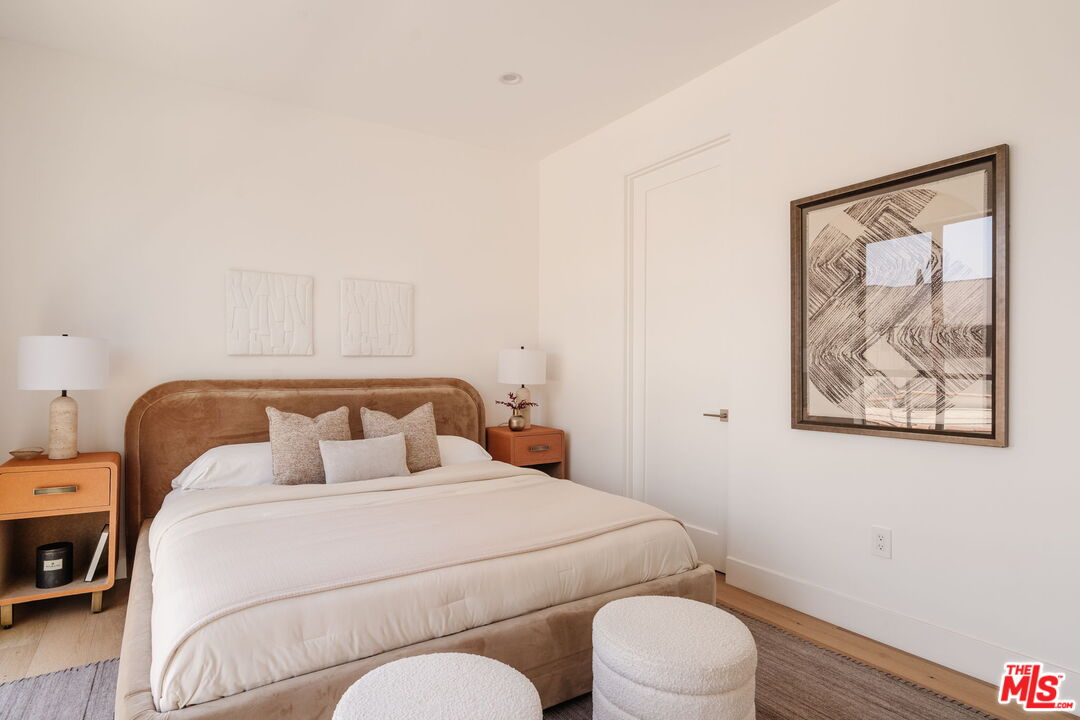 1245 N Formosa Ave Unit: B