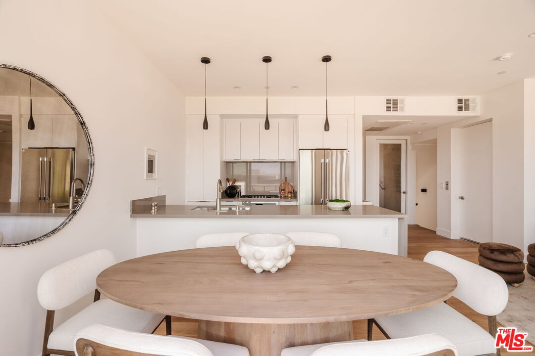1245 N Formosa Ave Unit: B