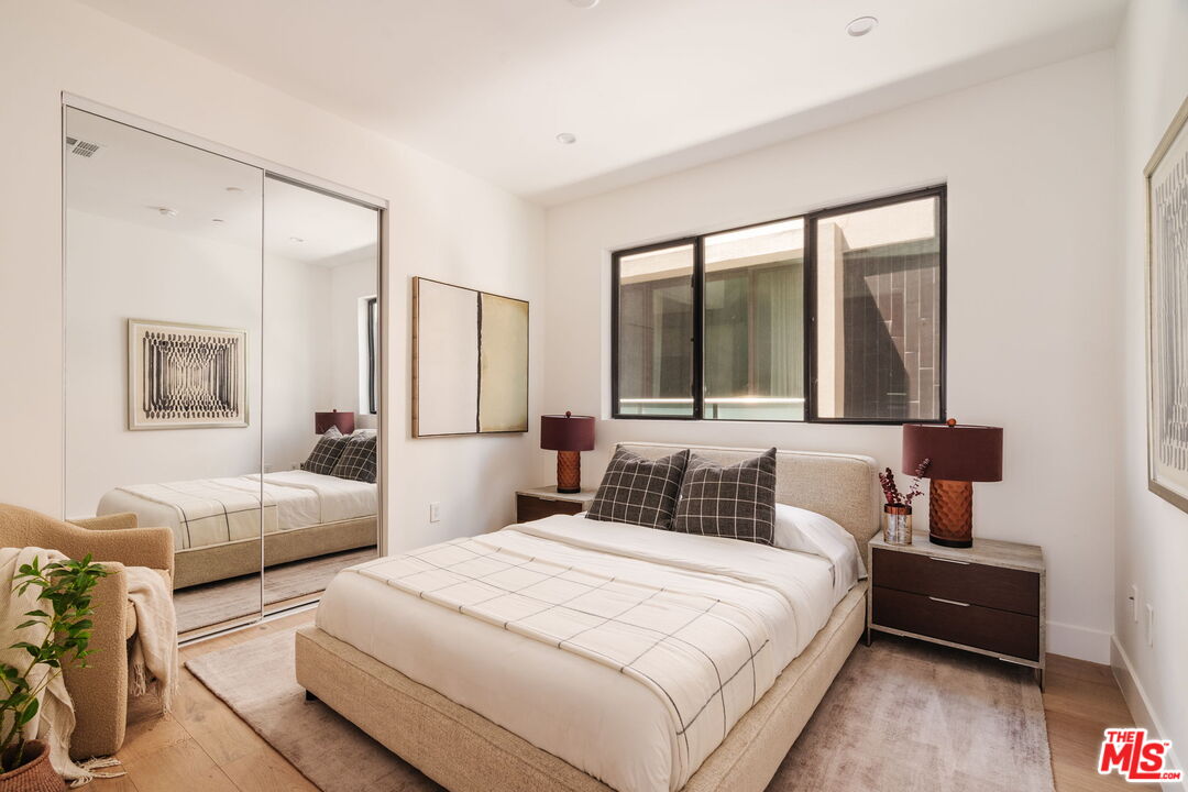 1245 N Formosa Ave Unit: B