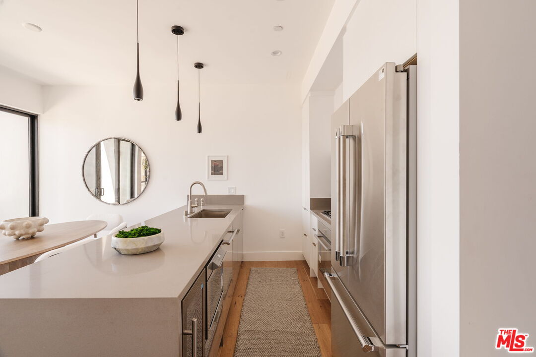 1245 N Formosa Ave Unit: B