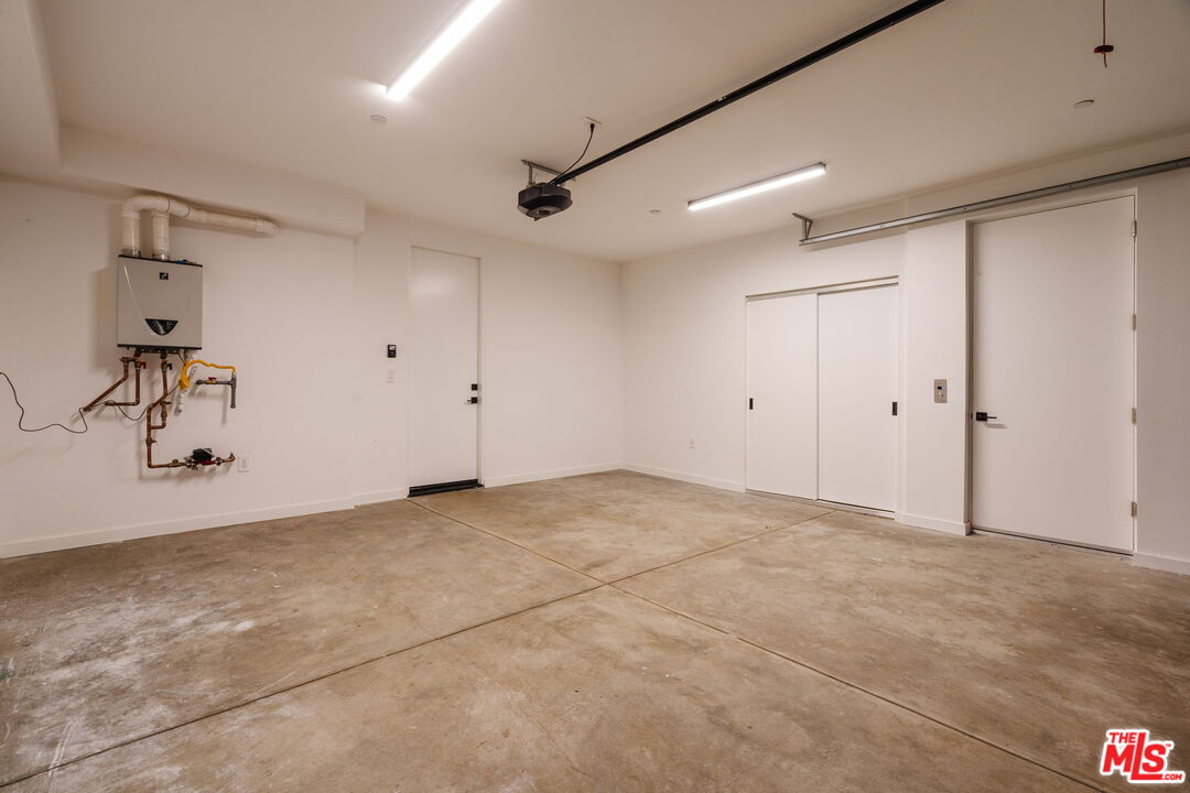 1245 N Formosa Ave Unit: B