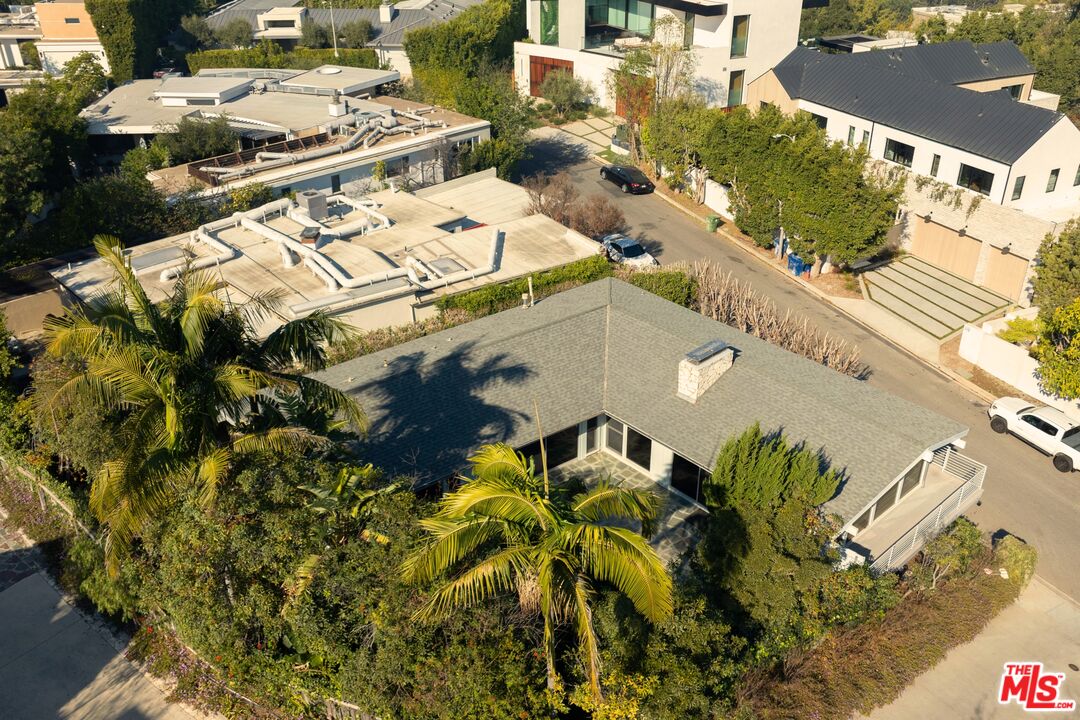 1127 Angelo Dr
