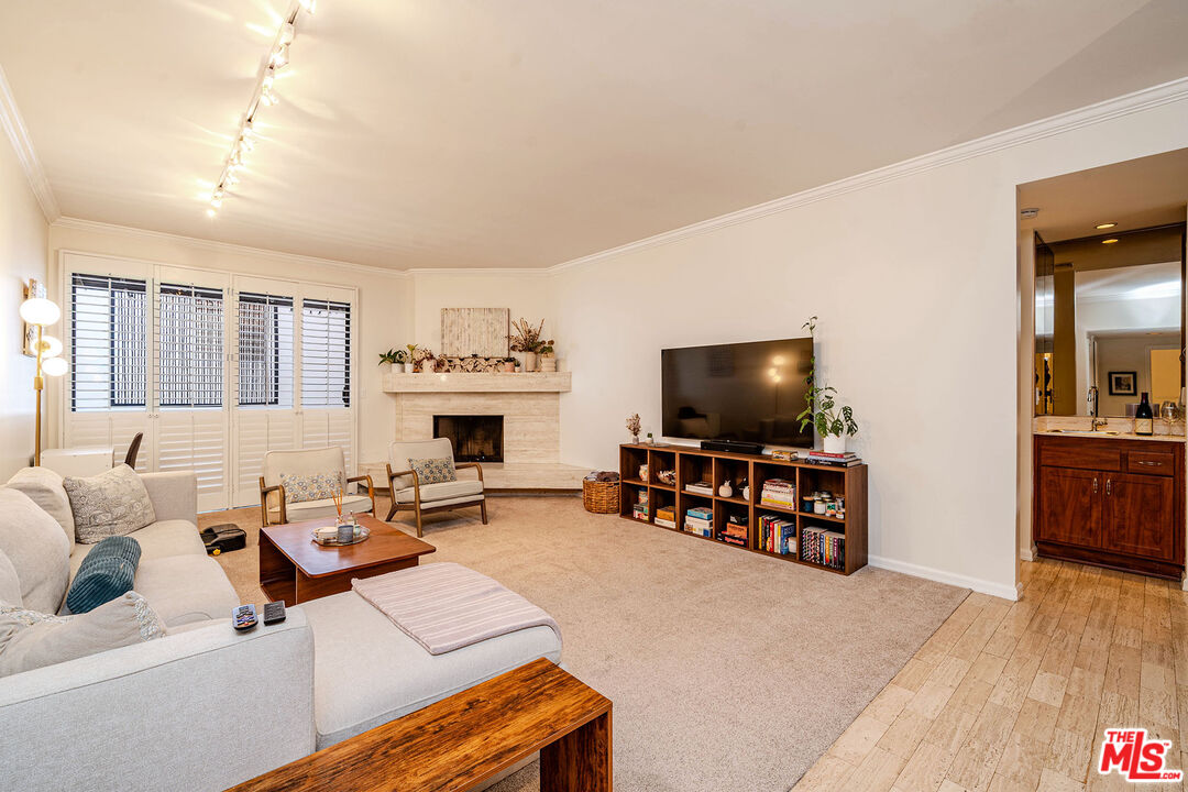 11755 Montana Ave Unit: 306