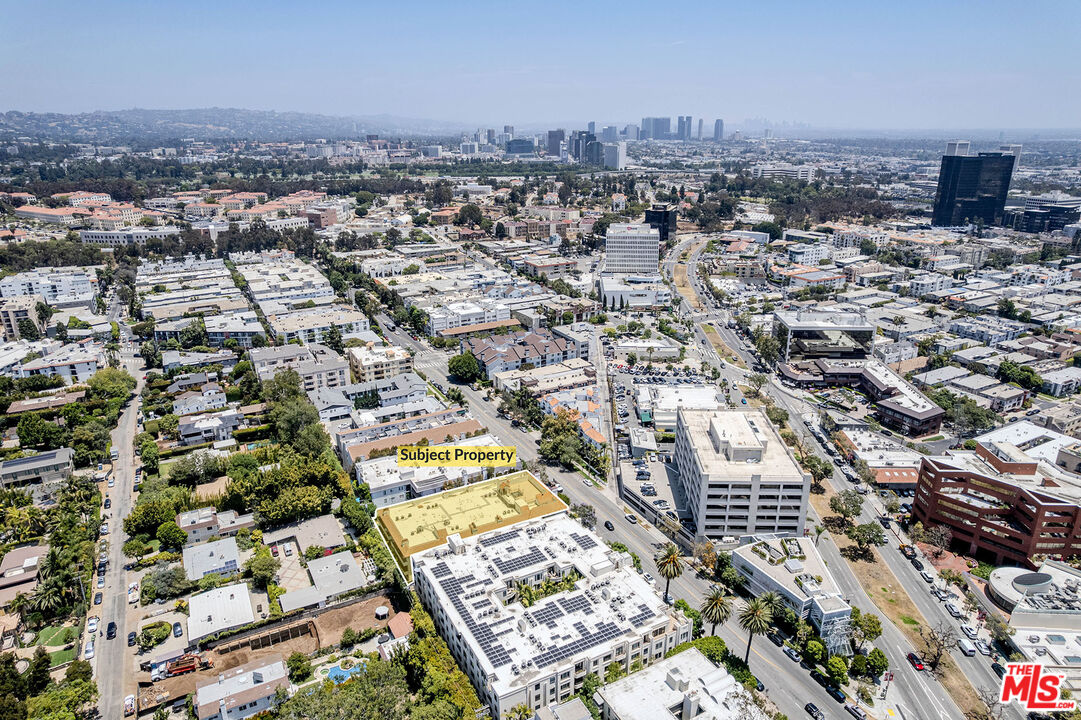 11755 Montana Ave Unit: 306