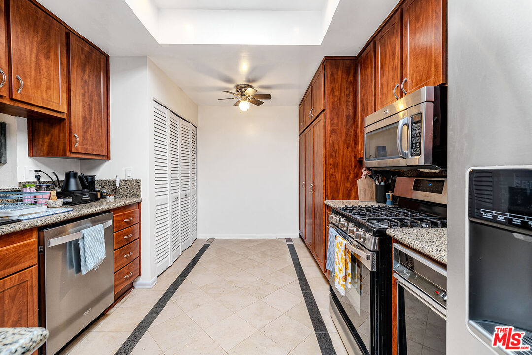 11755 Montana Ave Unit: 306