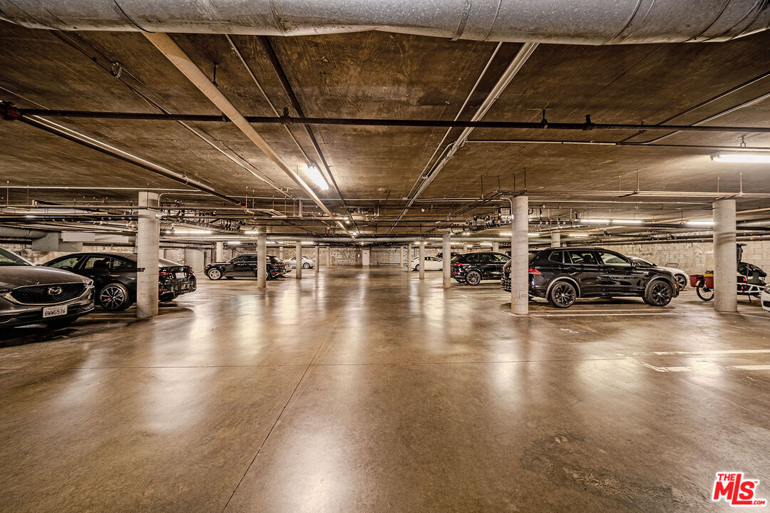 11755 Montana Ave Unit: 306