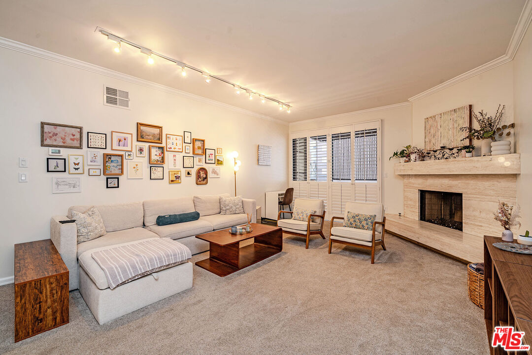 11755 Montana Ave Unit: 306
