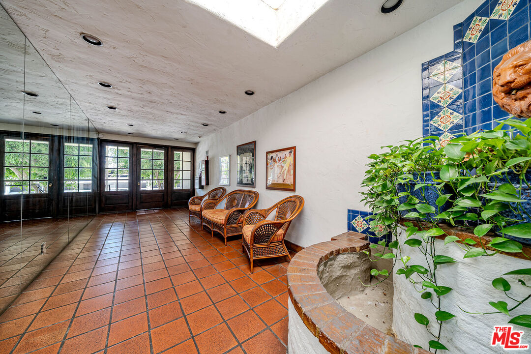 11755 Montana Ave Unit: 306