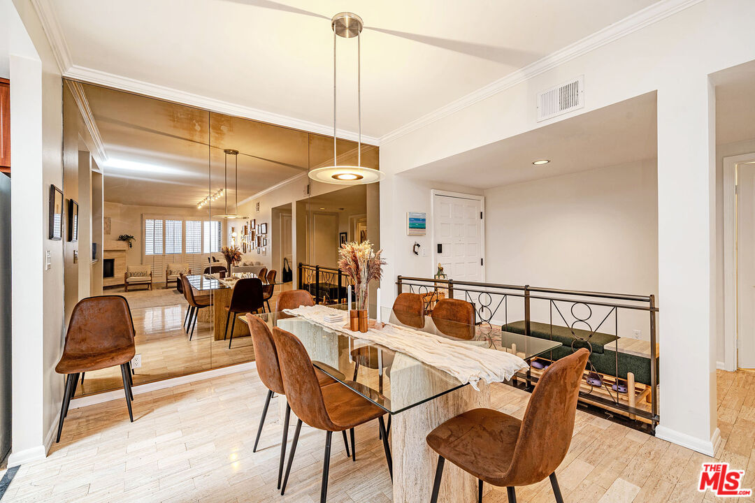 11755 Montana Ave Unit: 306