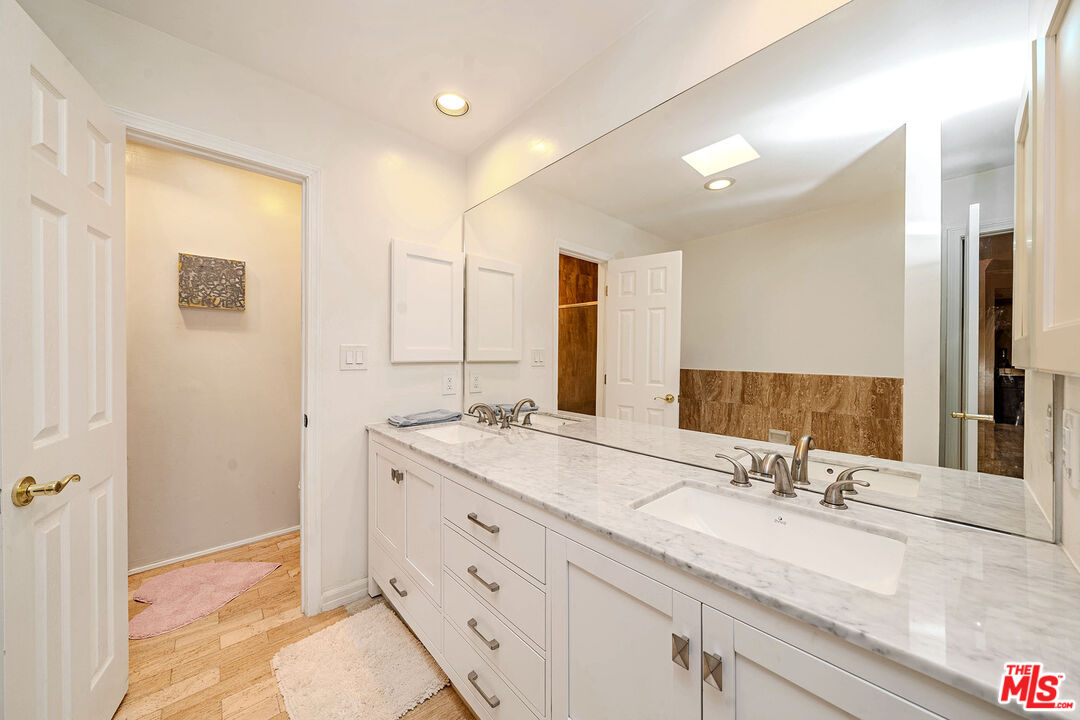 11755 Montana Ave Unit: 306