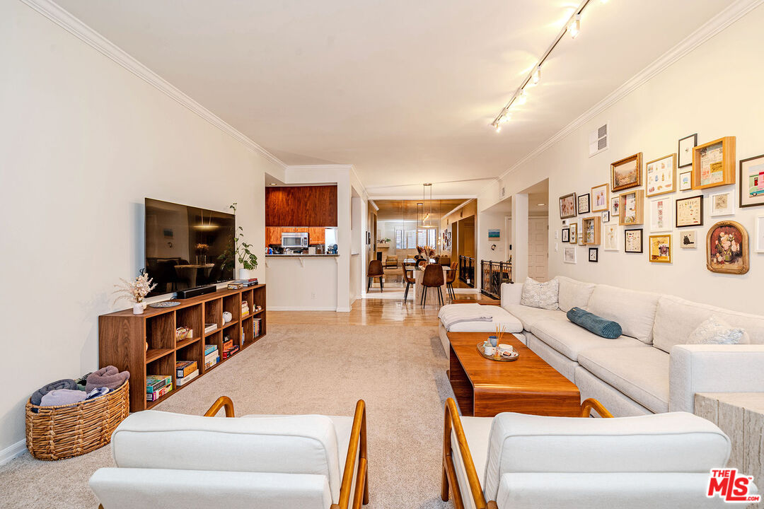 11755 Montana Ave Unit: 306