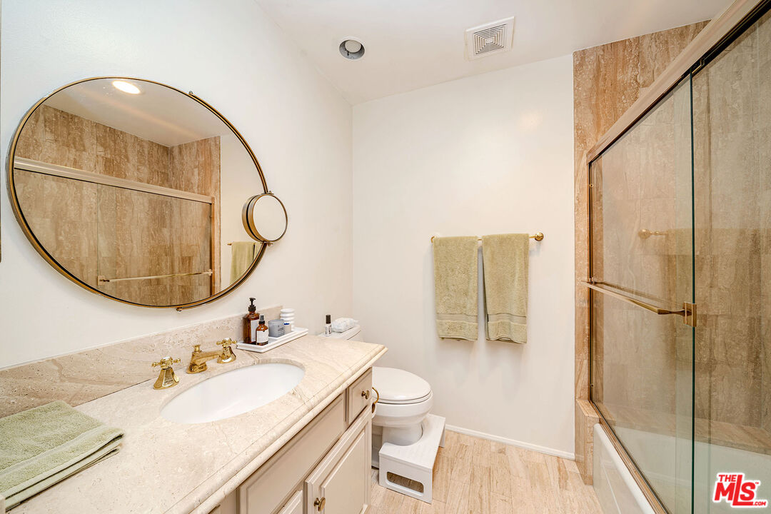 11755 Montana Ave Unit: 306