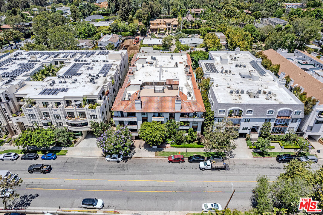 11755 Montana Ave Unit: 306