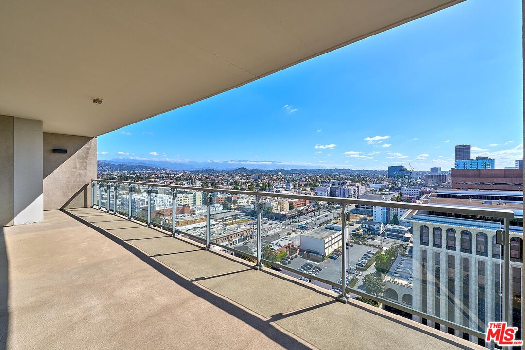 3785 Wilshire Blvd Unit: 2008