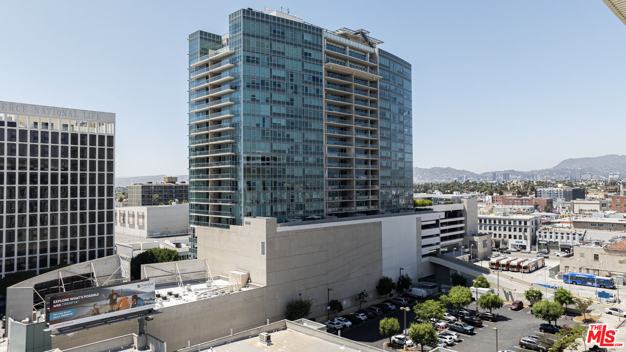 3785 Wilshire Blvd Unit: 2008