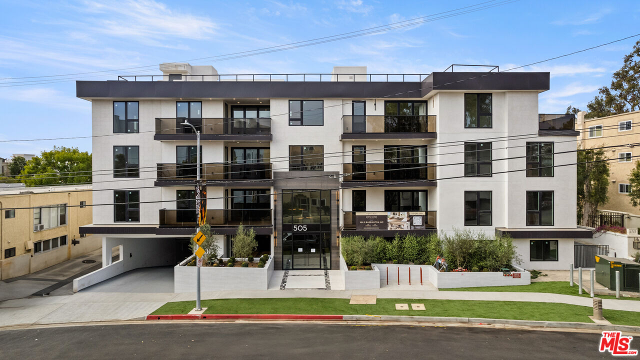 505 S Barrington Ave Unit: 406