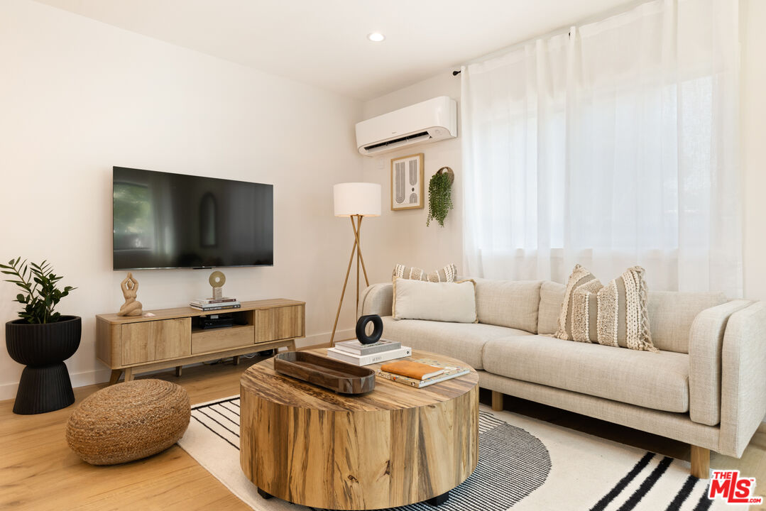 17 Sunset Ave Unit: 1