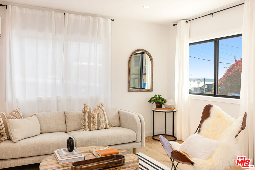 17 Sunset Ave Unit: 1