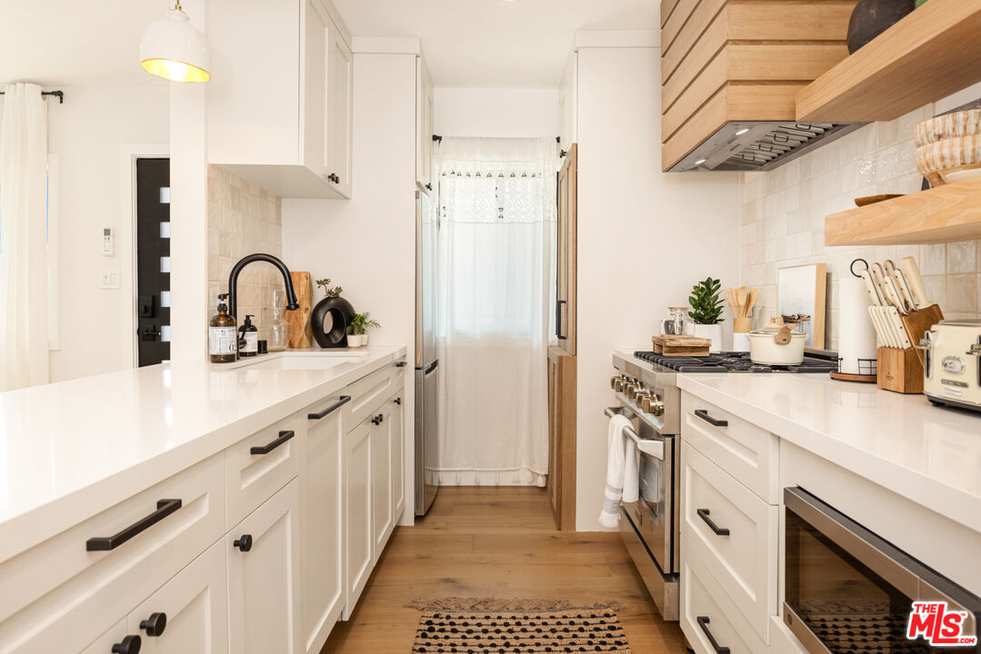 17 Sunset Ave Unit: 1