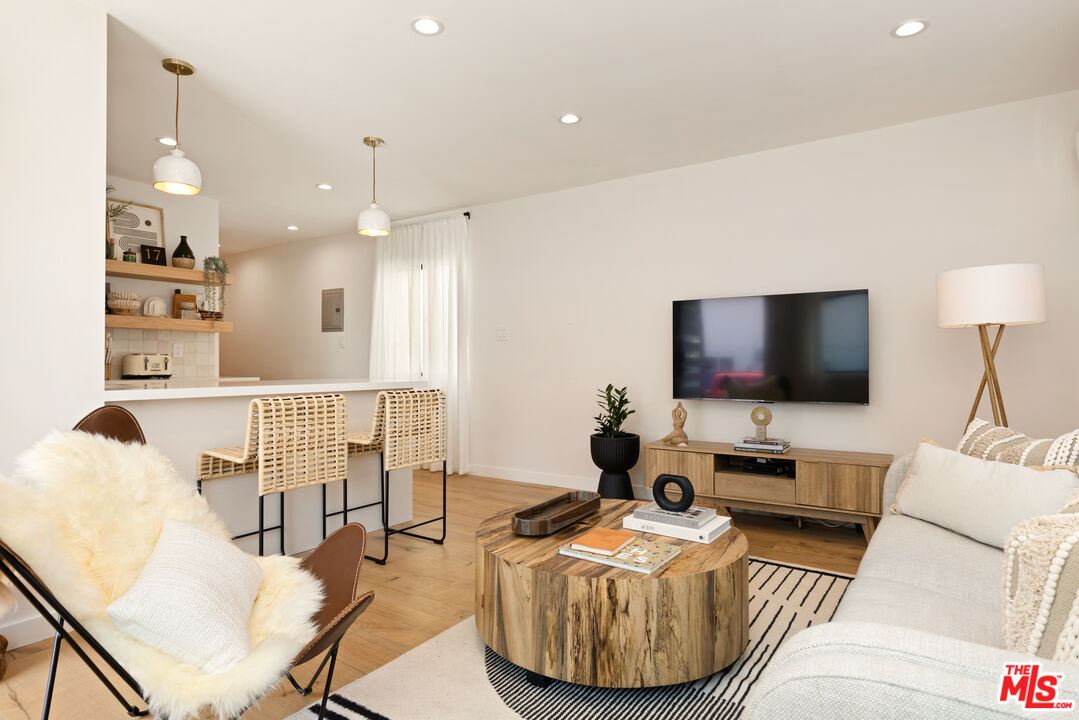 17 Sunset Ave Unit: 1