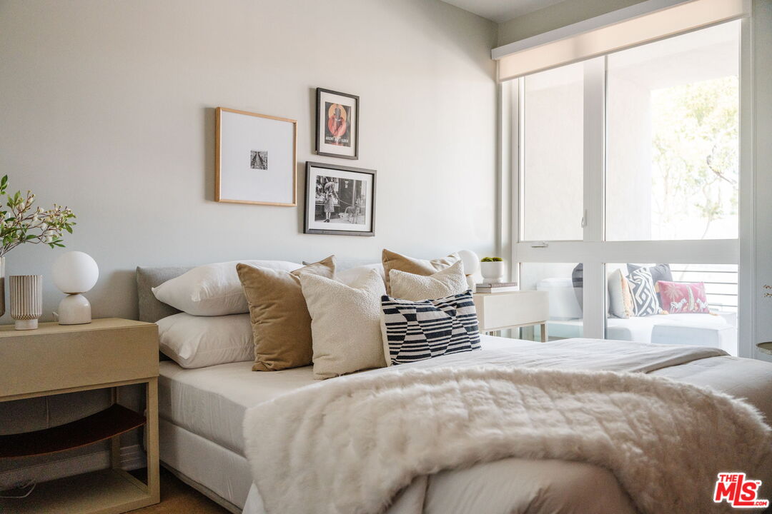 7428 Santa Monica Blvd Unit: 202
