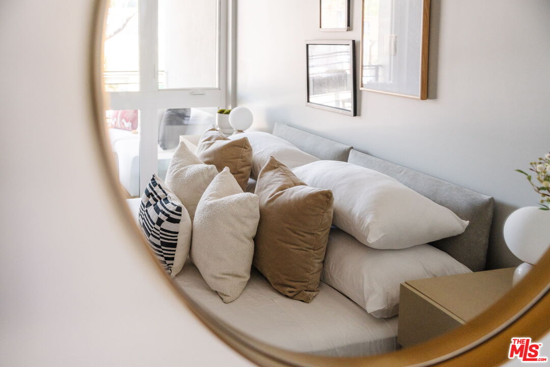 7428 Santa Monica Blvd Unit: 202