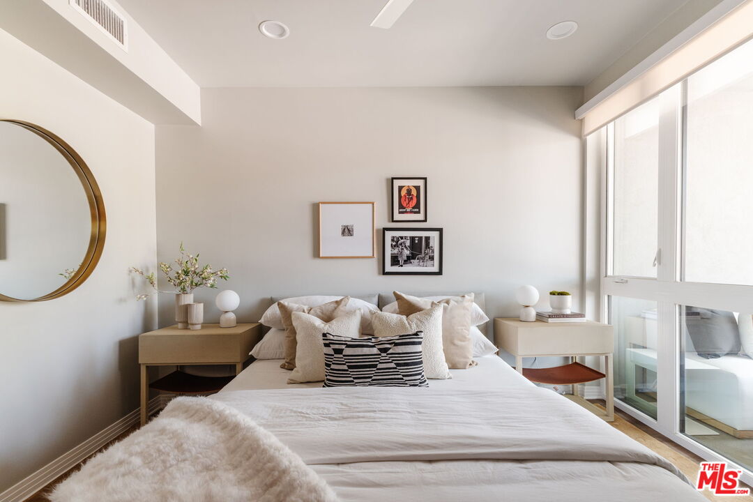 7428 Santa Monica Blvd Unit: 202