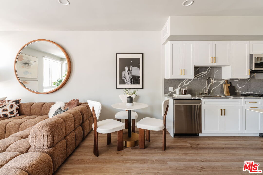 7428 Santa Monica Blvd Unit: 202