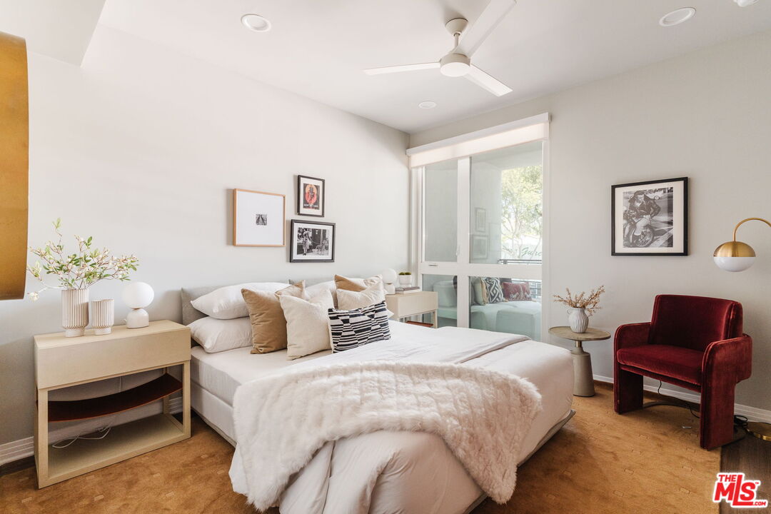 7428 Santa Monica Blvd Unit: 202