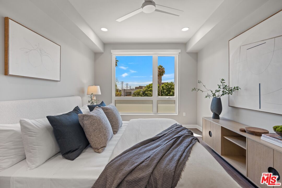 7428 Santa Monica Blvd Unit: 304
