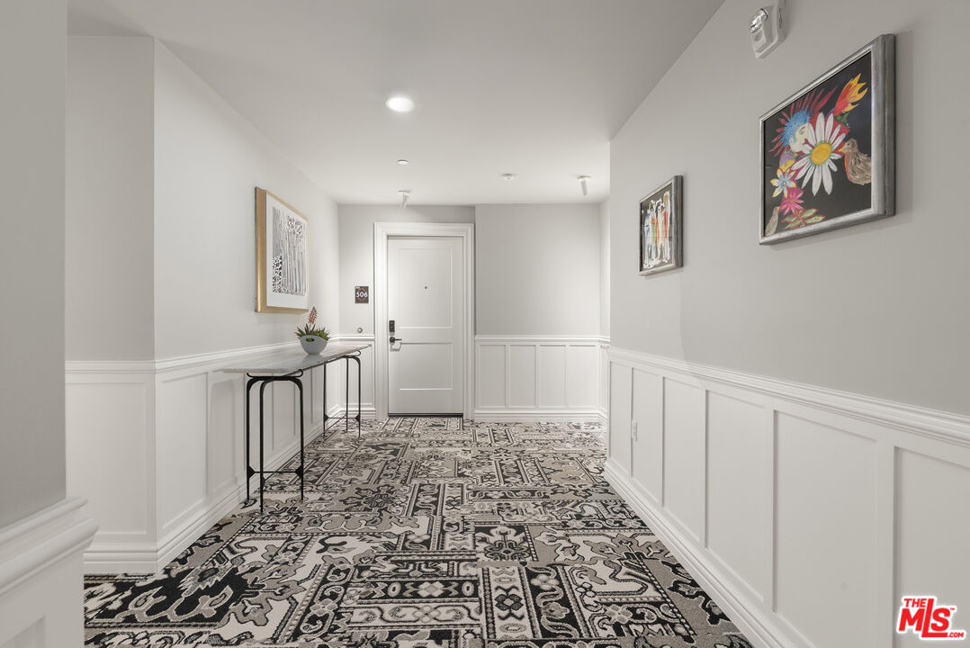 7428 Santa Monica Blvd Unit: 406
