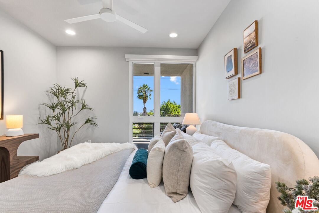 7428 Santa Monica Blvd Unit: 406