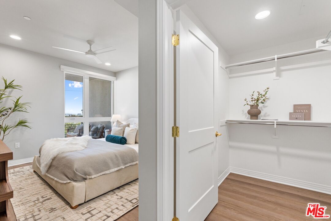 7428 Santa Monica Blvd Unit: 406