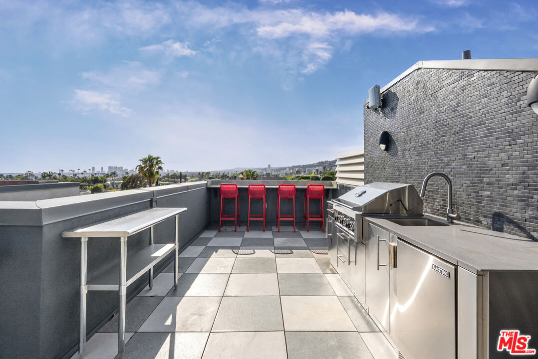 7428 Santa Monica Blvd Unit: 406
