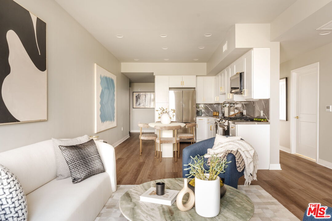 7428 Santa Monica Blvd Unit: 507