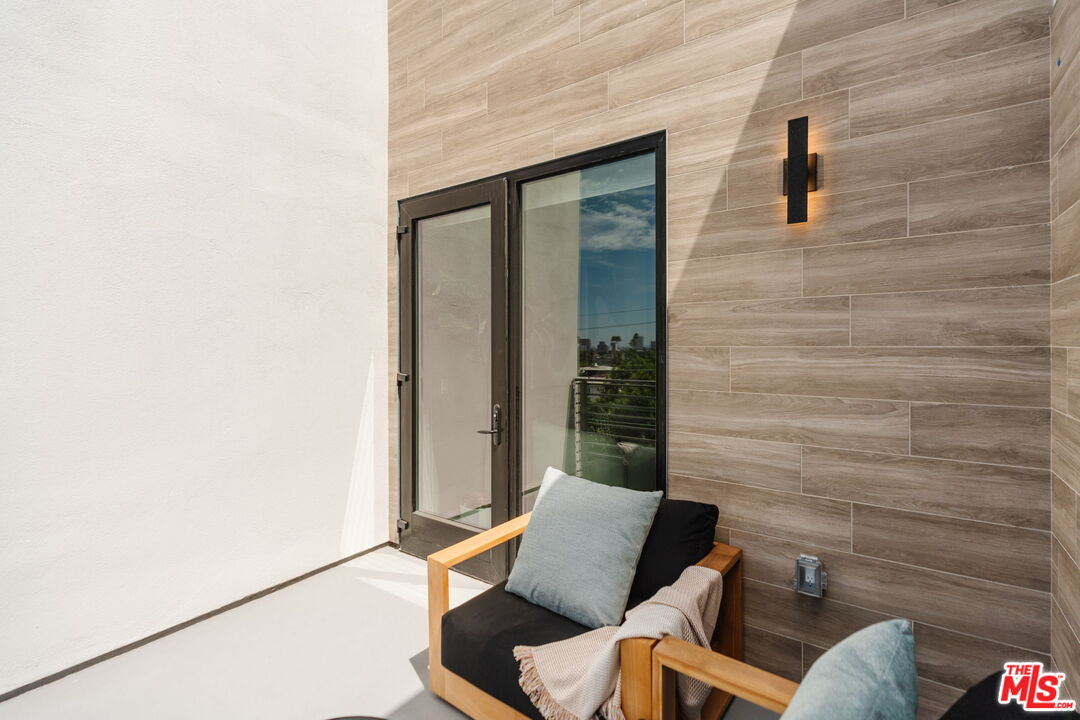 7428 Santa Monica Blvd Unit: 507