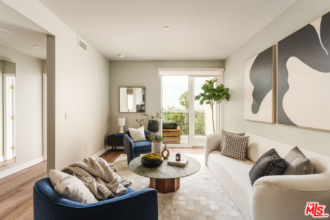 7428 Santa Monica Blvd Unit: 507