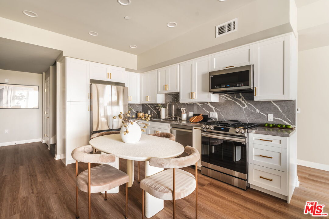 7428 Santa Monica Blvd Unit: 507