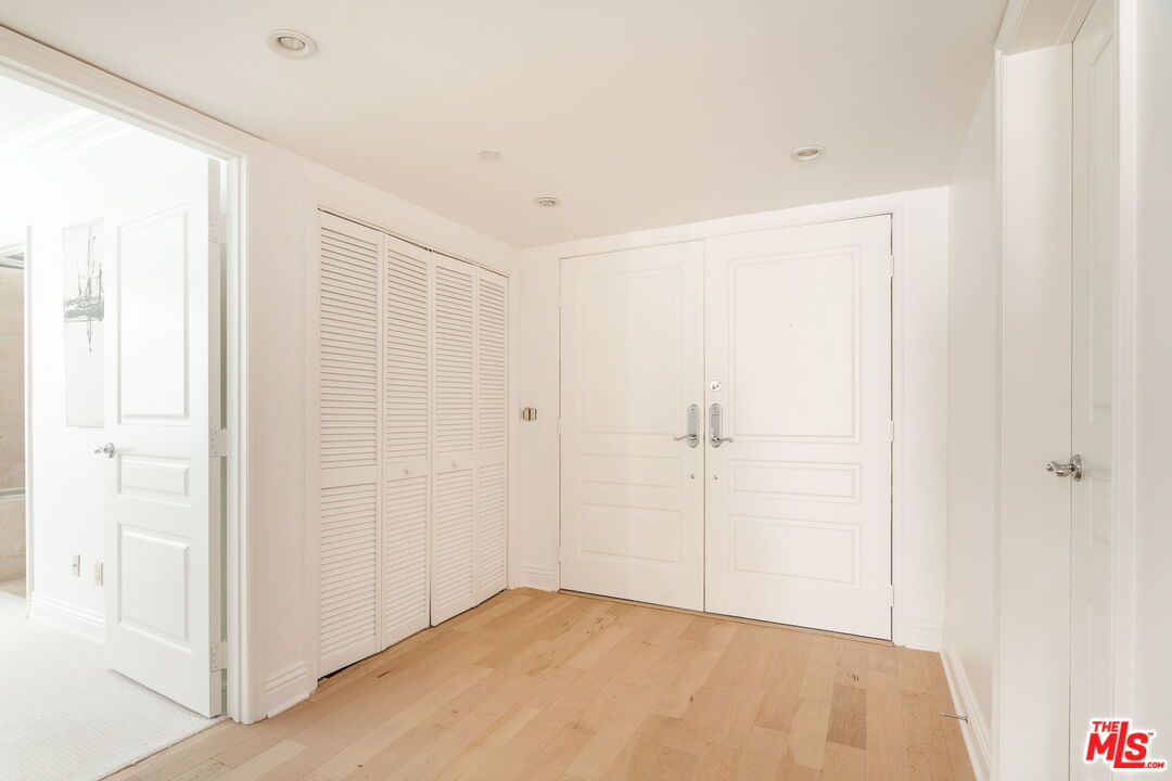 11749 Goshen Ave Unit: 201