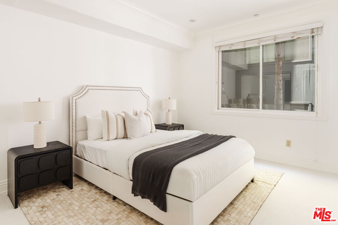 11749 Goshen Ave Unit: 201