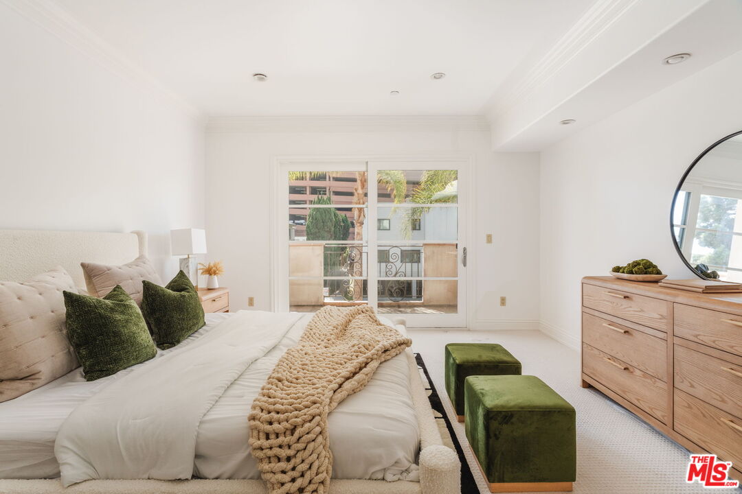11749 Goshen Ave Unit: 201