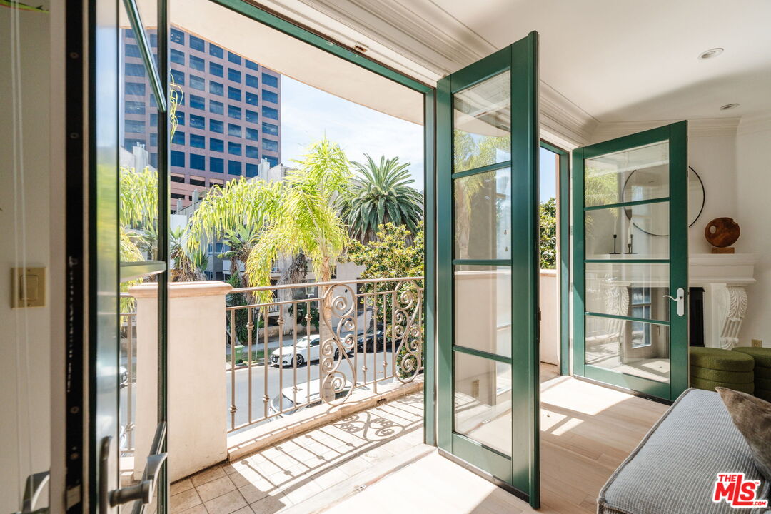 11749 Goshen Ave Unit: 202