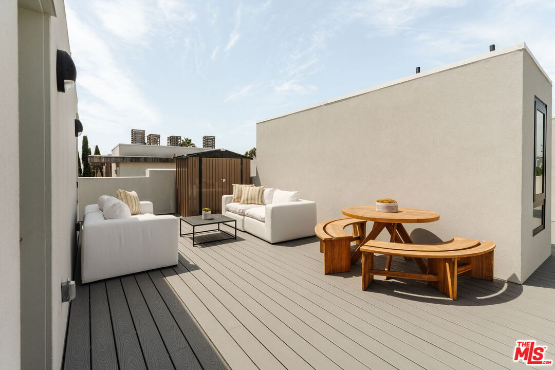 1051 N Spaulding Ave Unit: B