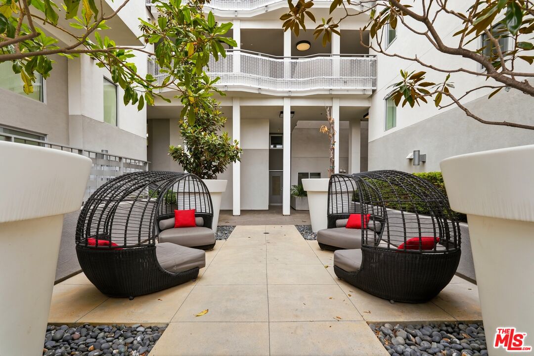 1700 Sawtelle Blvd Unit: 219