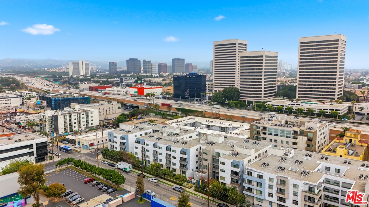 1700 Sawtelle Blvd Unit: 219