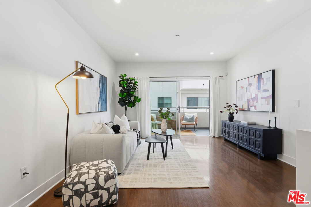 1700 Sawtelle Blvd Unit: 219