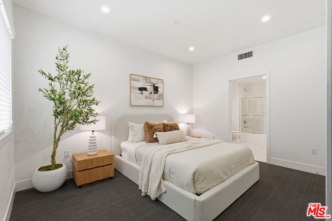 1700 Sawtelle Blvd Unit: 219