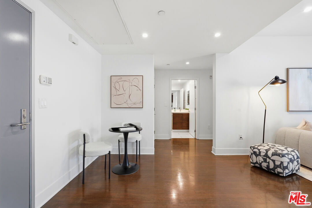 1700 Sawtelle Blvd Unit: 219