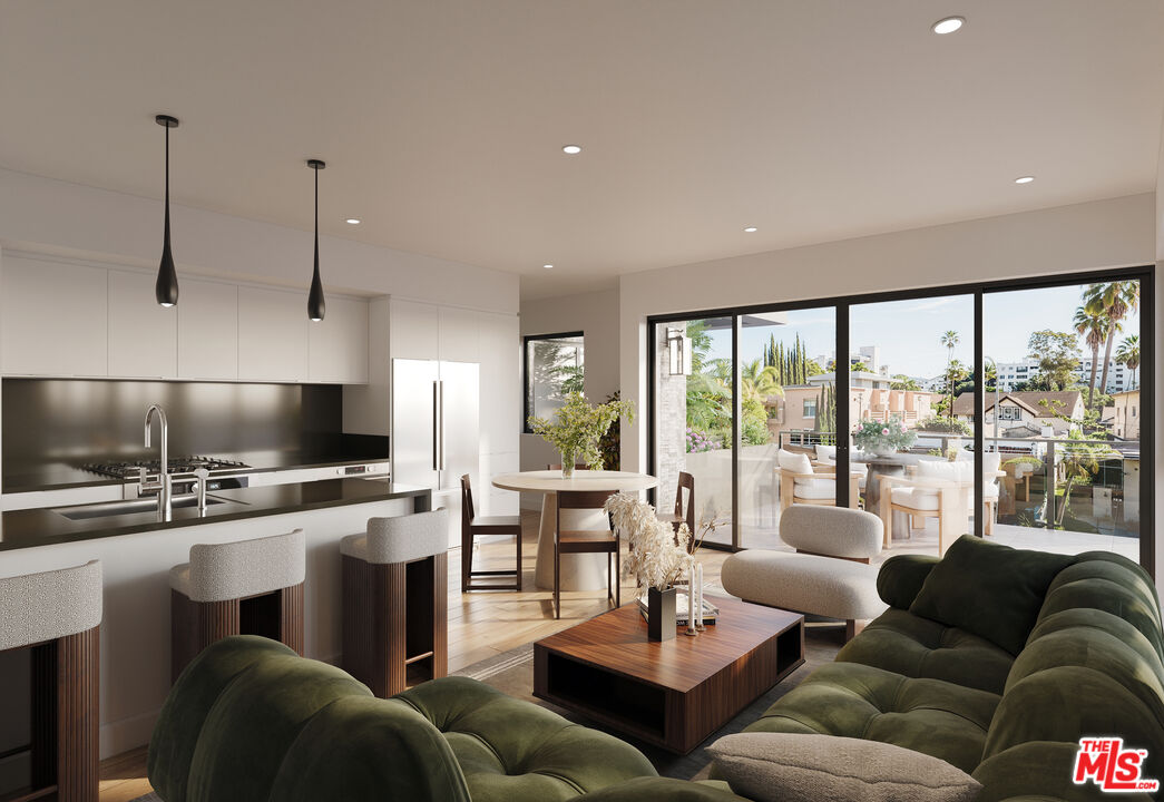 1245 N Formosa Ave Unit: A